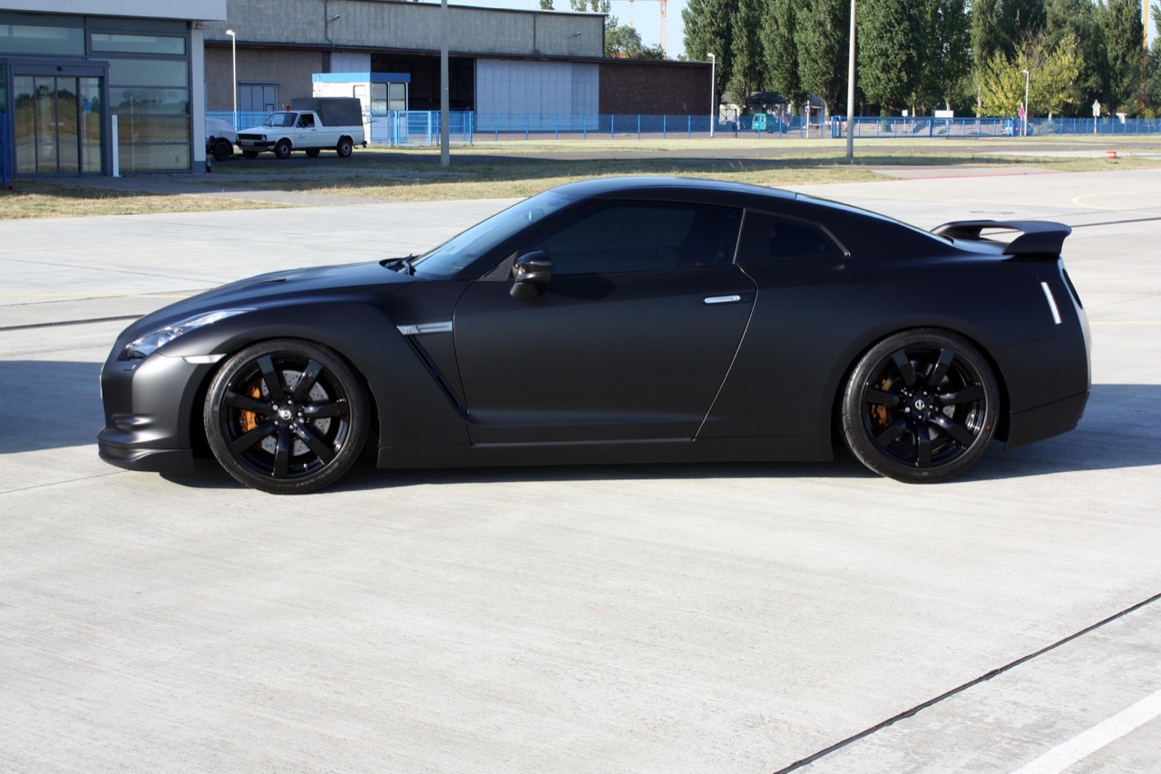 Matte black nissan gtr wallpaper #9
