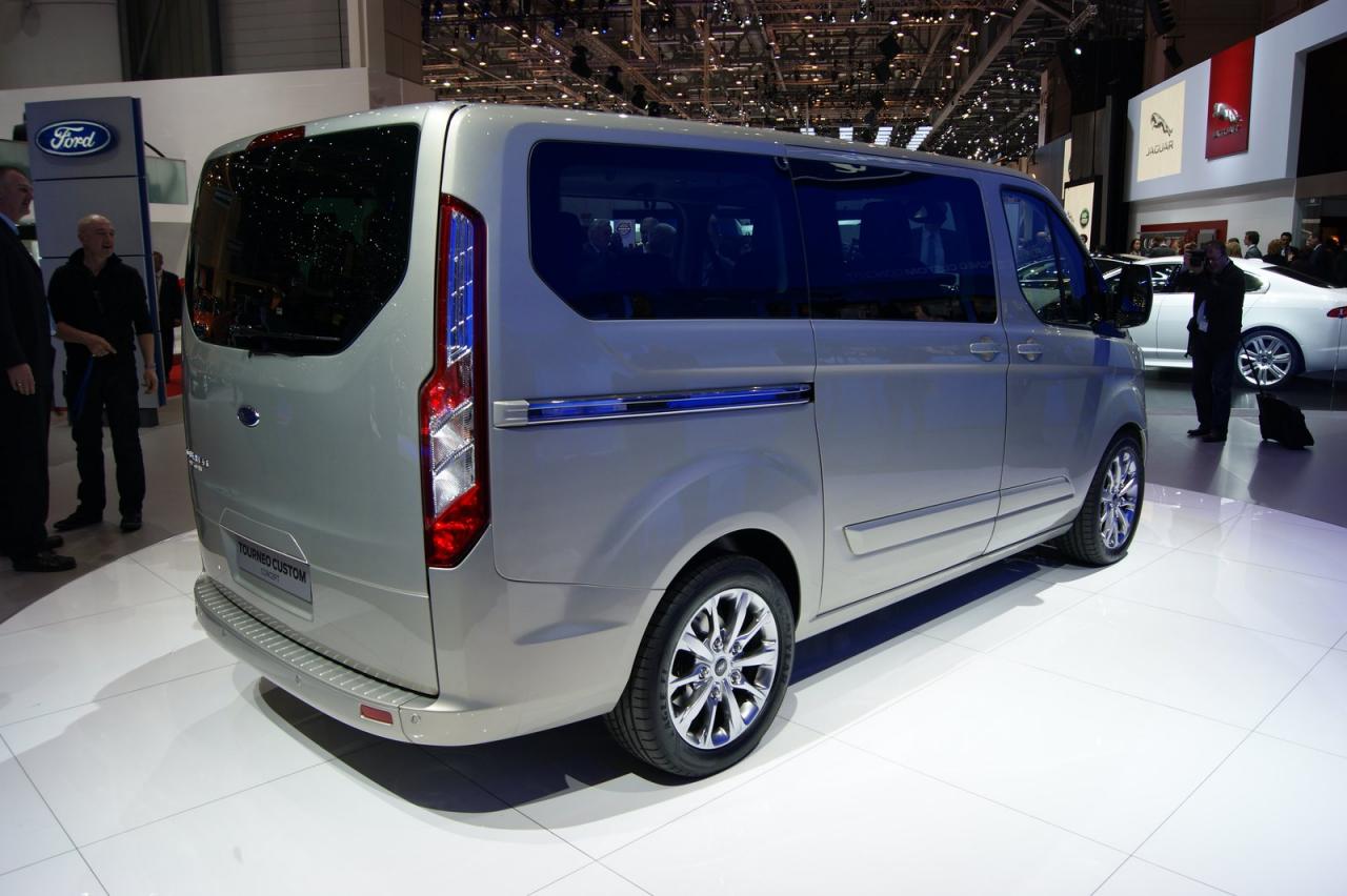Ford transit tourneo specificaties #9